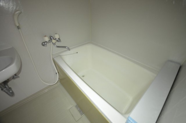 バス・シャワールーム　リフォーム前