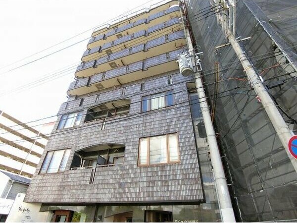 【明石市小久保のマンションのエントランス】