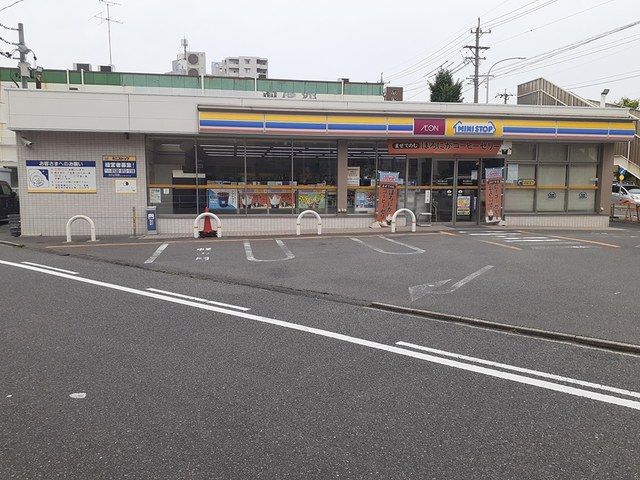 【名古屋市中村区藤江町のアパートのコンビニ】