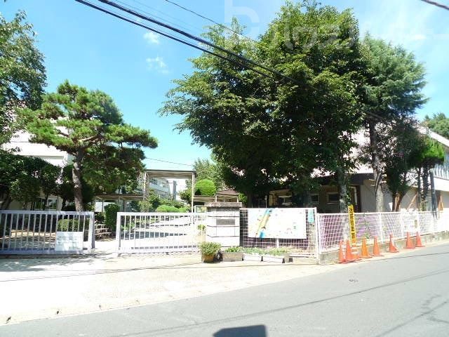 【柏市あけぼののマンションの小学校】