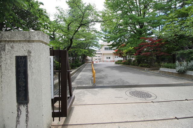 【朝日プラザ柏木　東棟の小学校】