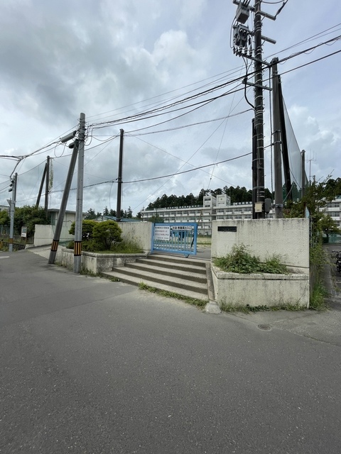 【朝日プラザ柏木　東棟の中学校】