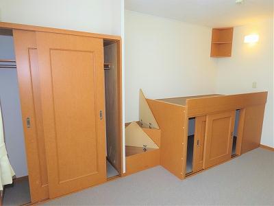 収納　クローゼット、ベッド下収納あり