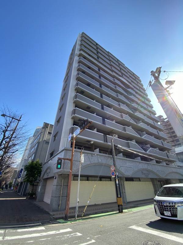 【福岡市中央区大手門のマンションの建物外観】