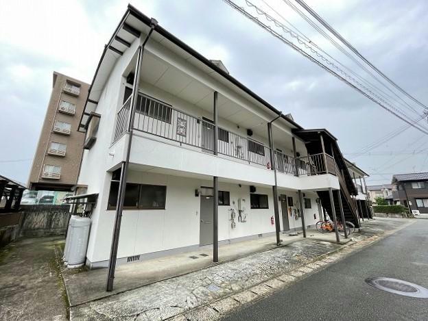 菊池郡菊陽町大字津久礼のアパートの建物外観