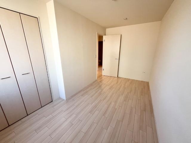 居室・リビング　洋室６．４帖