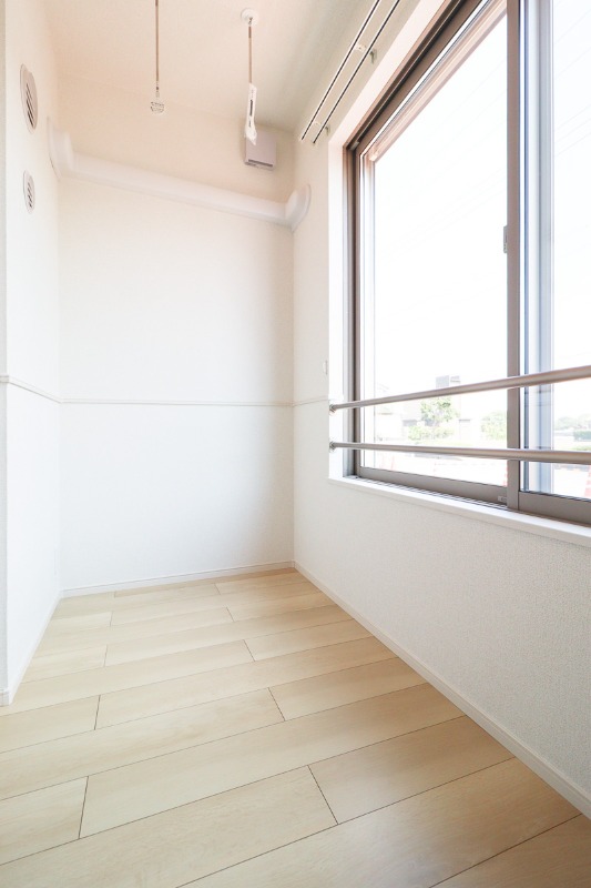 バルコニー　図面と現状に相違がある場合には現状を優先