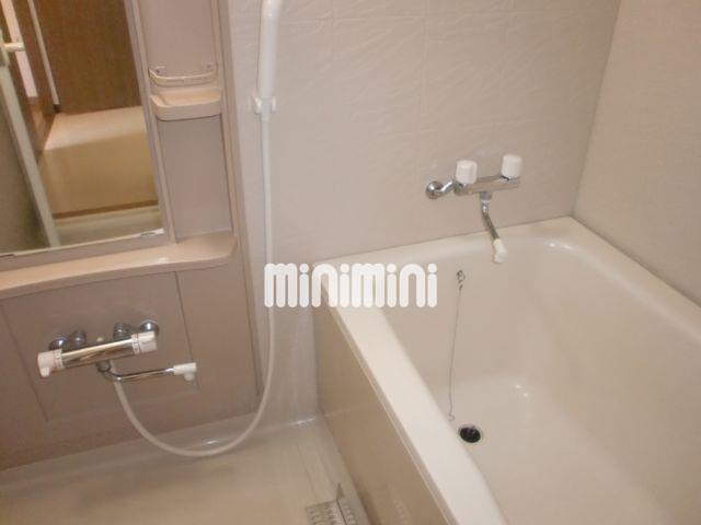 バス・シャワールーム　ゆったりバスルーム