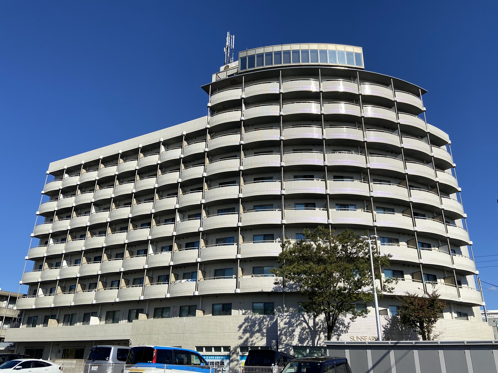 建物外観　外装・内装全面リフレッシュ塗装済み