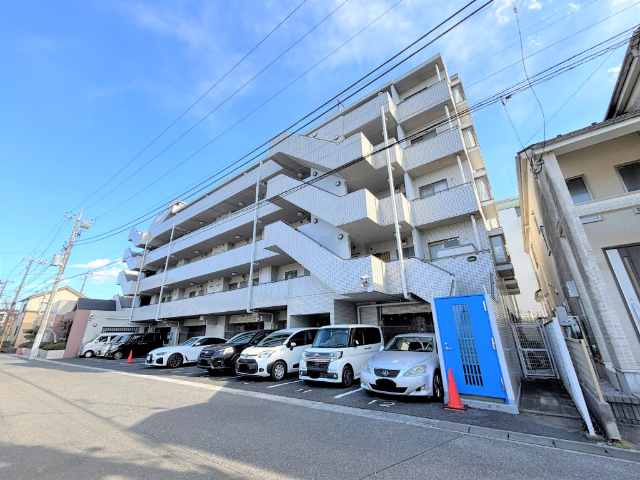 クリオ松戸弐番館の建物外観