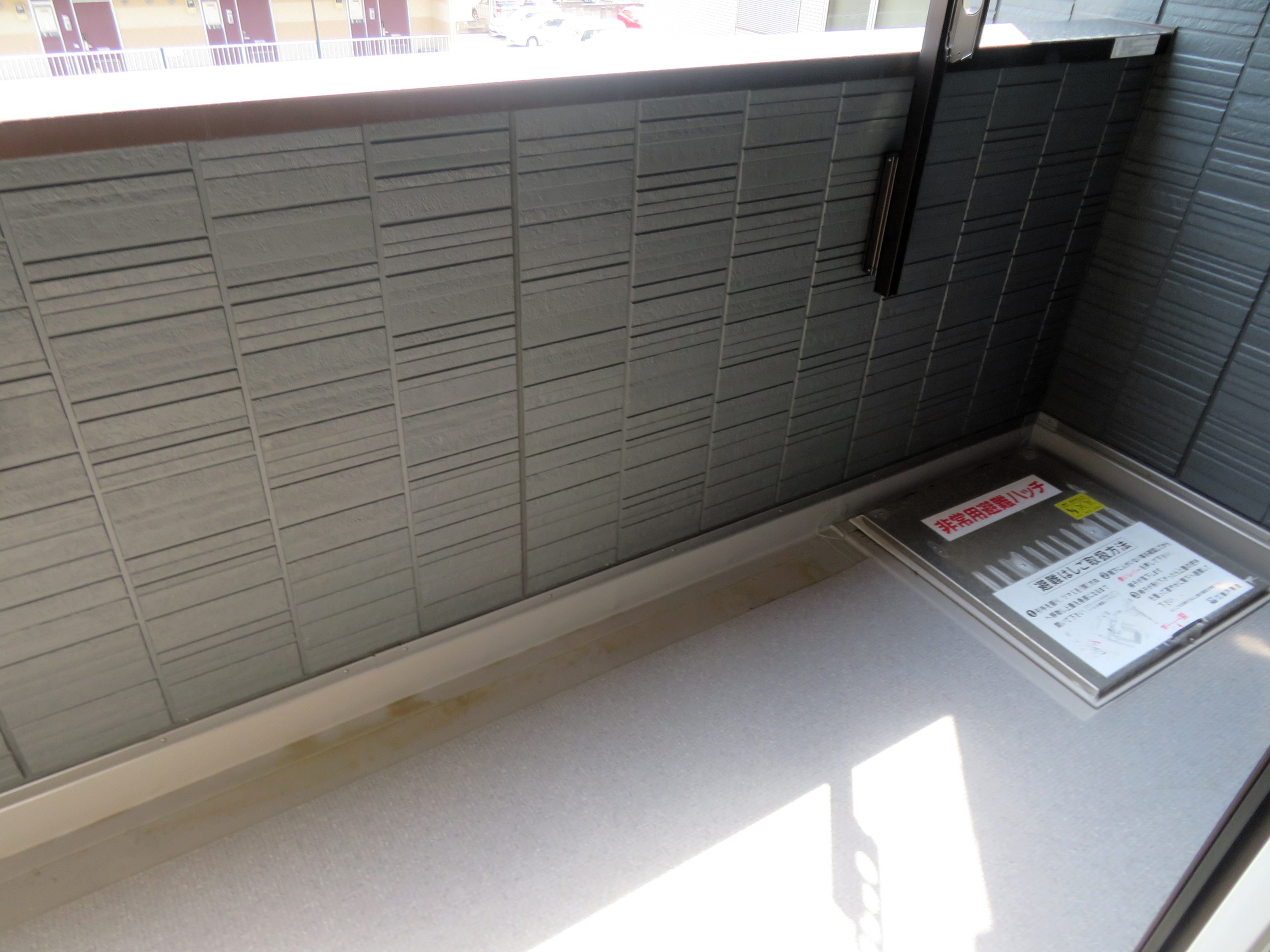 バルコニー　バルコニー付きで日当たり良好です。