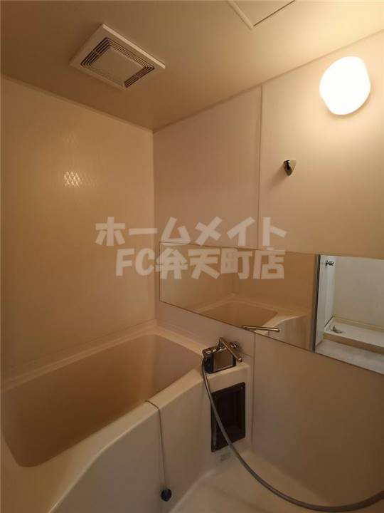 バス・シャワールーム　お風呂で日々の疲れを落としましょう