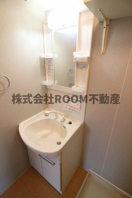 洗面設備　独立洗面化粧台付き