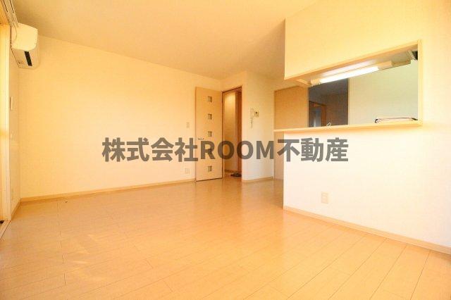 居室・リビング　こちらのリビングで趣味の時間をお楽しみください