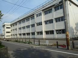 中学校　東新潟中学校（中学校）まで609m