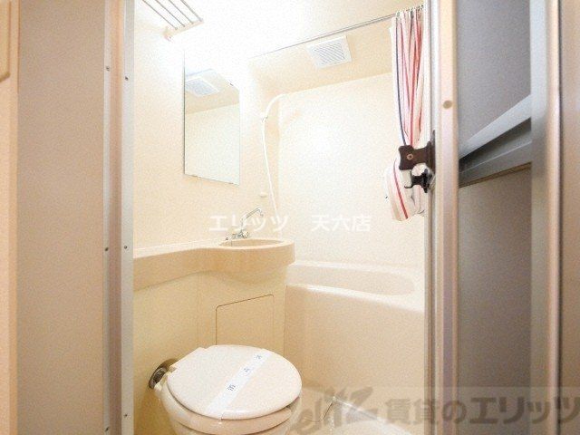 バス・シャワールーム　洗面