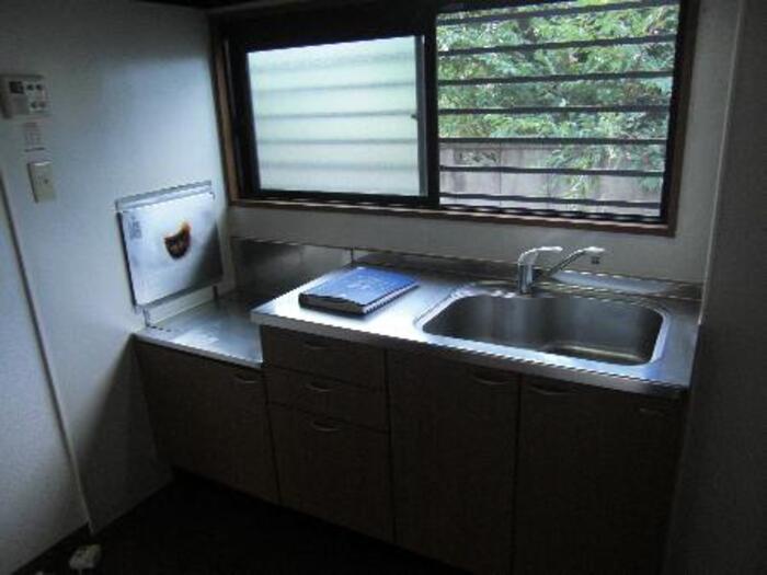 キッチン　キッチン(窓付き)AB棟