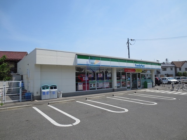コンビニ　ファミリーマート曽根南町店（コンビニ）まで424m