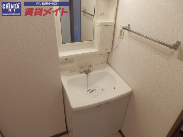 洗面設備　同型参考写真