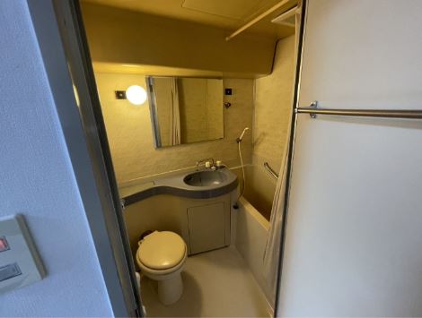 西鉄天神大牟田線 薬院駅 徒歩7分 8階建 築39年のトイレ写真