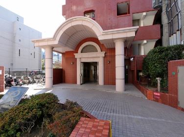 西鉄天神大牟田線 薬院駅 徒歩7分 8階建 築39年の外観写真