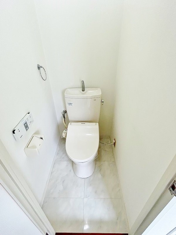 トイレ　★温水洗浄便座付きトイレ[サービス品]★