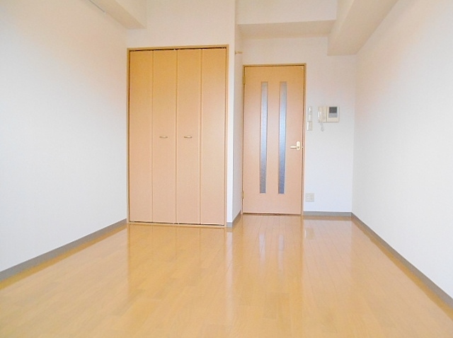 居室・リビング　７．１帖の洋室