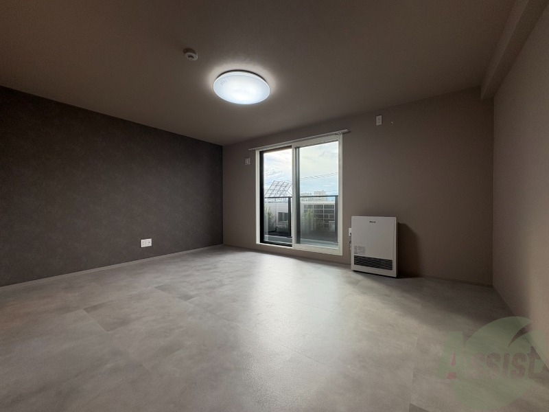 居室・リビング　広々としたリビングですね。使い勝手がよさそうですね！