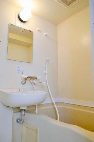 バス・シャワールーム　バス