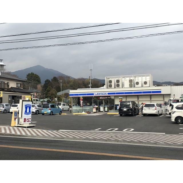 コンビニ　ローソン秦野曽屋一丁目店（コンビニ）まで20m