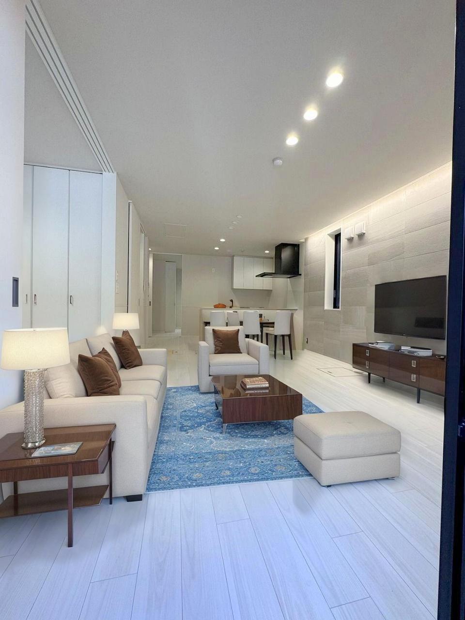 居室・リビング　★明るいフローリングの角部屋です★