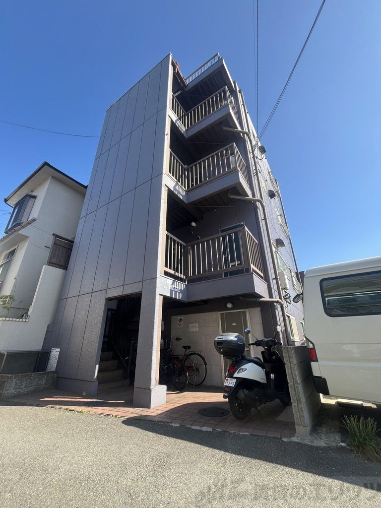 エントランス　外観