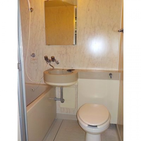 バス・シャワールーム