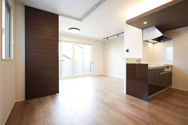 居室・リビング　図面と現状に相違がある場合には現状を優先