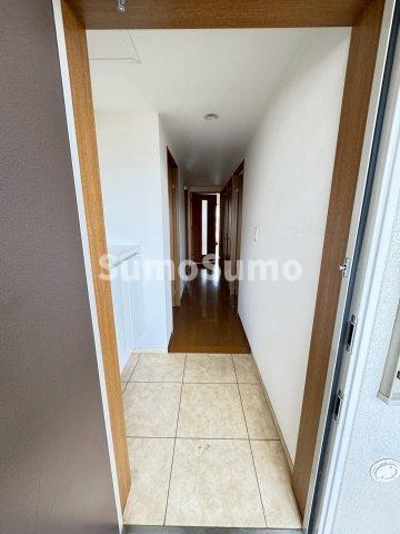 玄関　収納もある玄関です