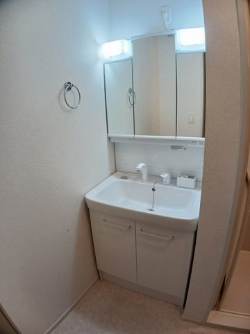 洗面設備　使いやすい洗面所です