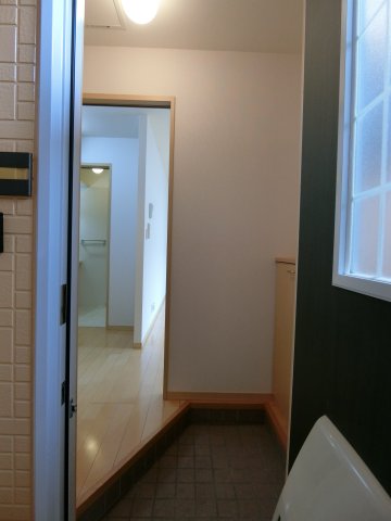 玄関　イメージ106号室の写真（反転あり）