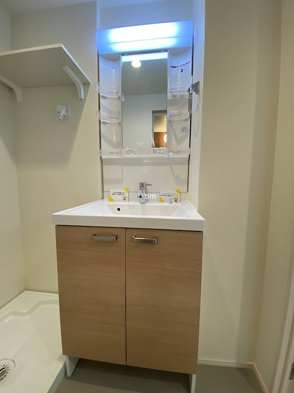 洗面設備　別のお部屋の写真ですが参考までに
