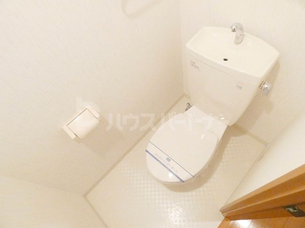 ＪＲ総武線 東船橋駅 徒歩10分 2階建 築23年のトイレ写真