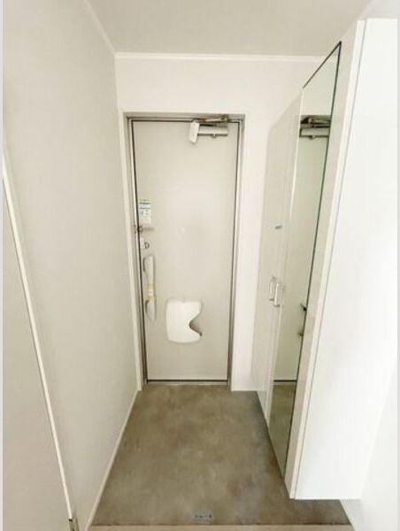 玄関　シューズボックス付きの玄関です☆