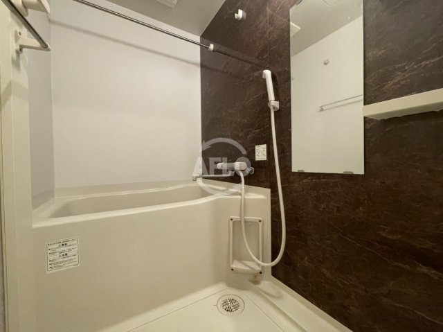 バス・シャワールーム　スプランディッド難波II　浴室換気乾燥暖房機付バスルーム