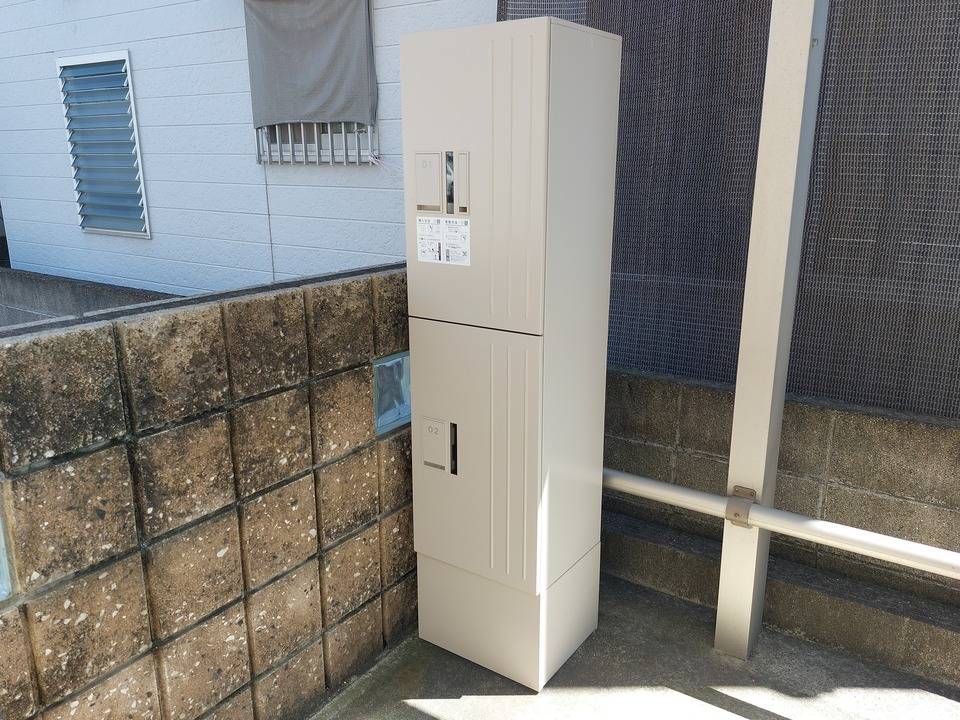 エントランス　宅配ボックス