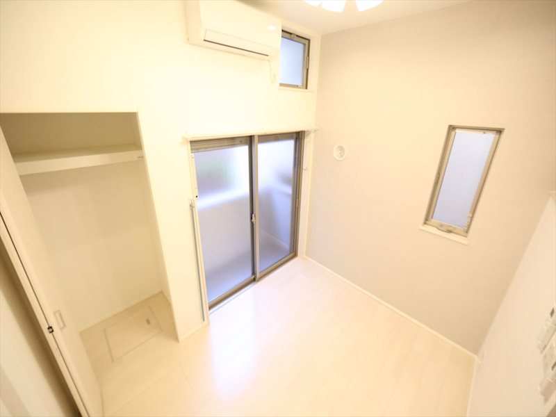 その他　洋室5.2帖　ロフト5.3帖（寝室にも使えます）