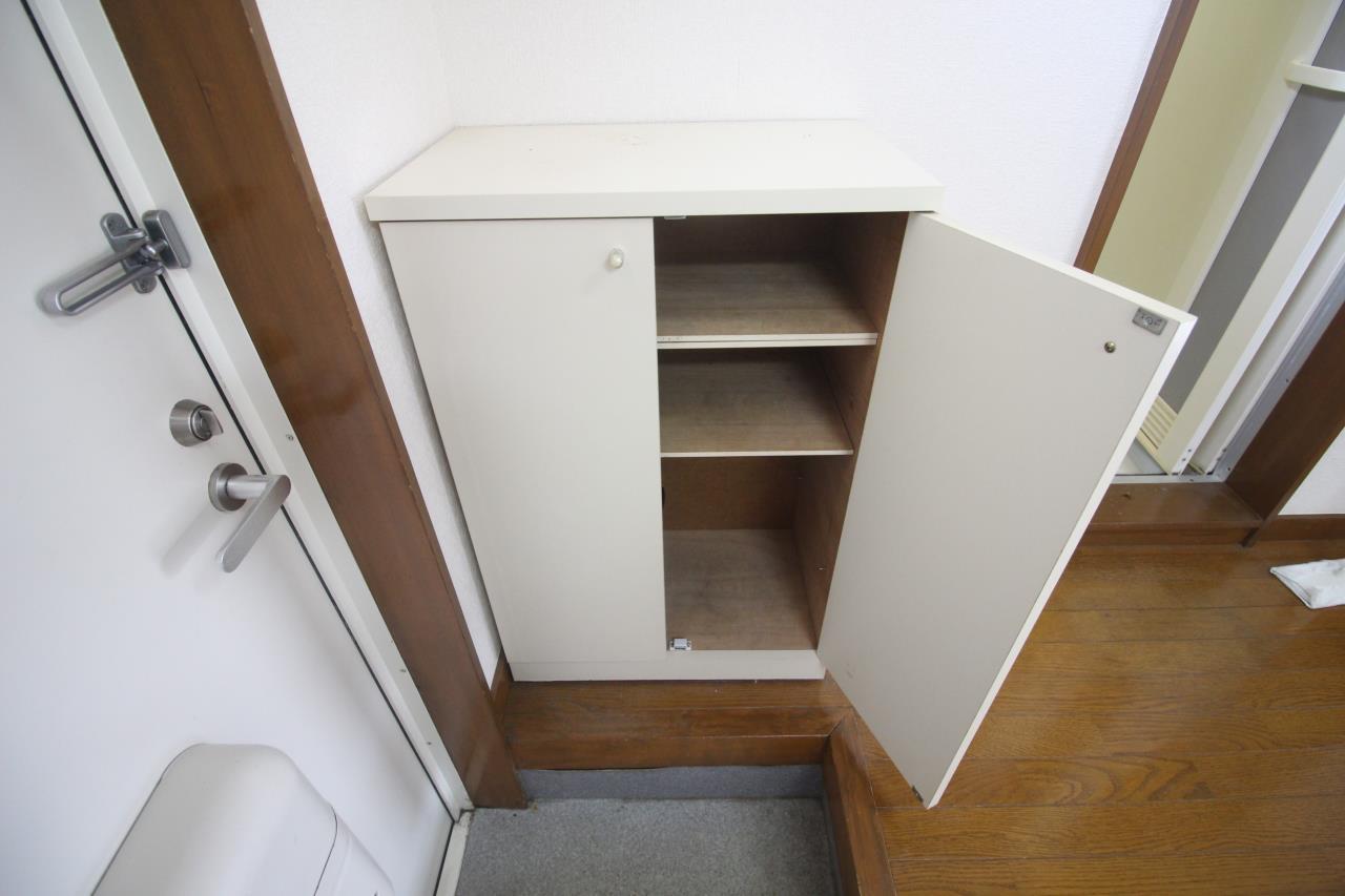 玄関　玄関　シューズボックス