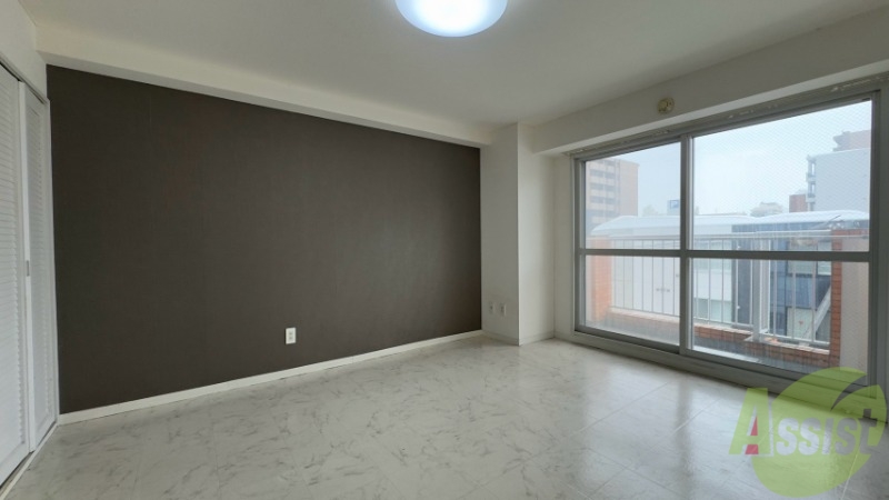 居室・リビング　広くてキレイなお部屋が広がっていて、充実した生活が送れそう。