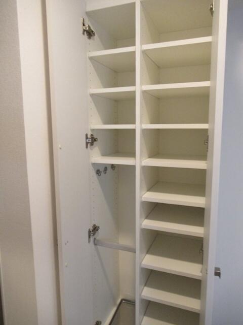 収納　シューズボックス