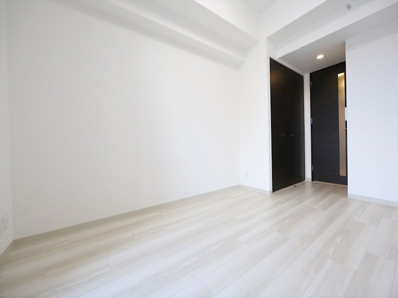 居室・リビング　洋室7帖　クローゼット付（収納充実しています）