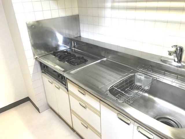 キッチン　家具家電がついています。