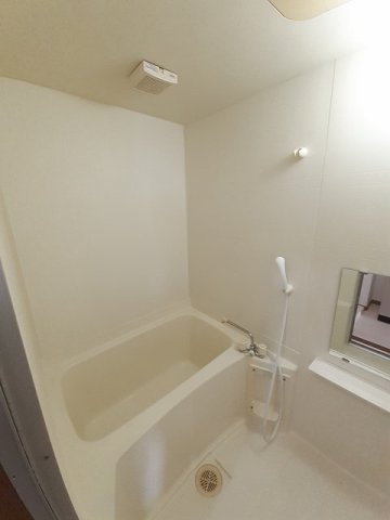 バス・シャワールーム　きれいなお風呂です♪