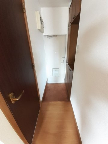 玄関　シューズボックス付きの玄関です★